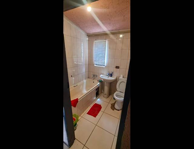 2 BEDROOM PROPERTY TO RENT IN MEADOWLANDS